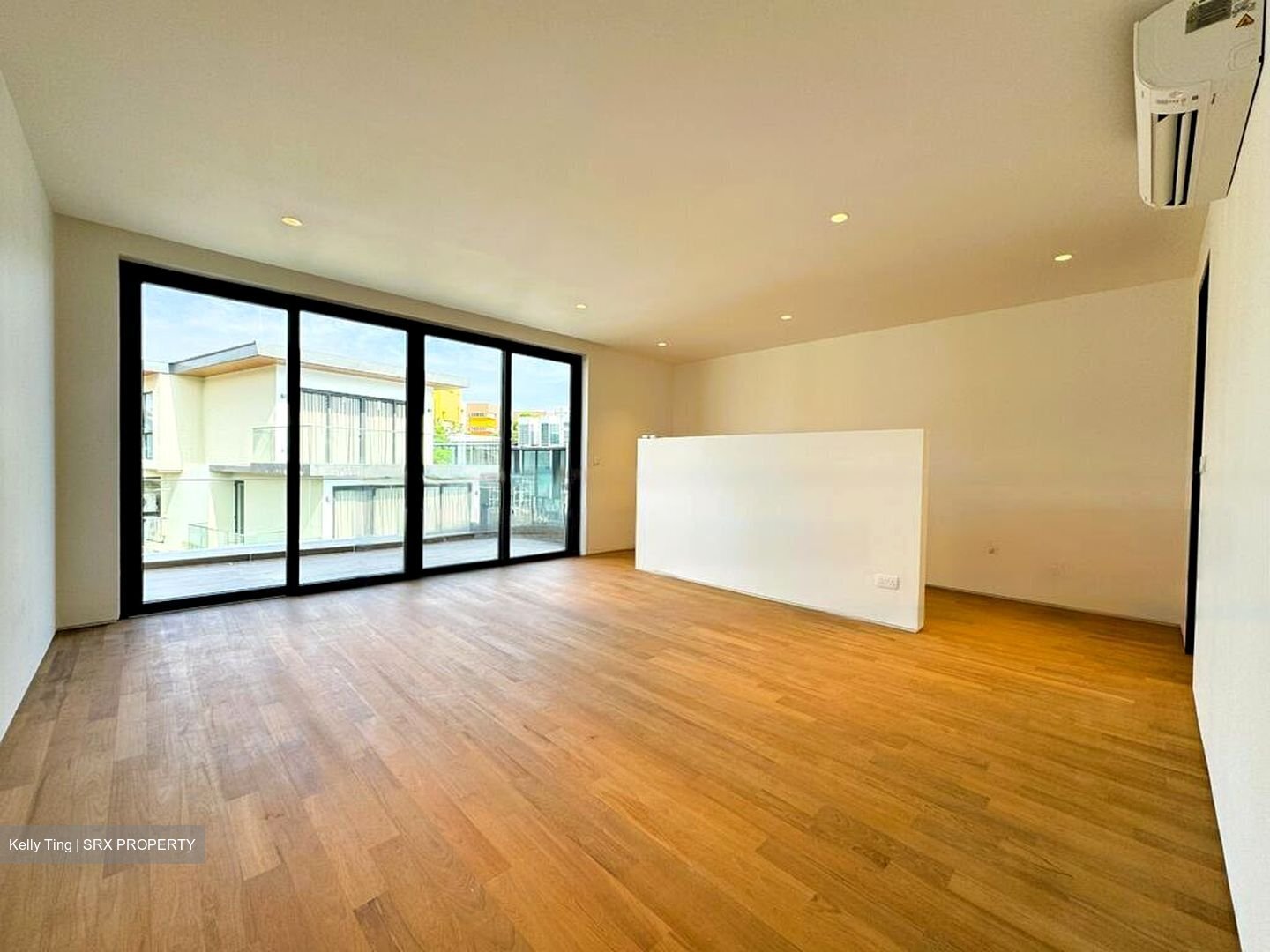 Holland Grove Road (D10), Detached #437675001